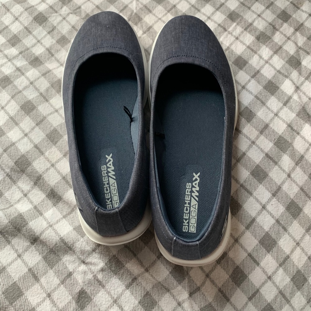 Women’s Skechers Goga Max